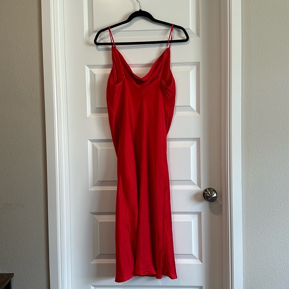 Bardot‎ Satin Cocktail Slip dress - NWT - Picture 2 of 3